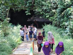 H+2 Idul Fitri, Goa Terawang Blora Ramai Pengunjung