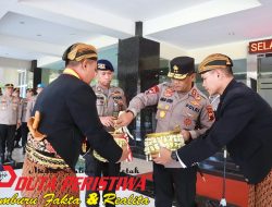 Peringati HUT Bhayangkara Ke-77, Polda Jateng Gelar Tradisi Penyerahan Air Suci Untuk Pencucian Pataka