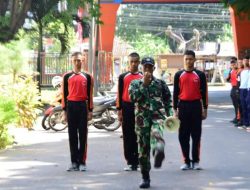 Songsong HUT RI Ke-78, Babinsa Latih Paskibra di Tingkat Kecamatan