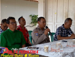 Pererat Hubungan Dengan Masyarakat, Polres Tanah Laut Giat Jum’at Curhat di Toko Variasi Mobil 1999