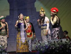 Hadirkan Abah Kirun Cs, Ketoprak Plesiran Bojonegoro Zona 3 Berlangsung Meriah