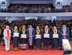 Mahasiswa RPL Desa S1 UNY Diwisuda, Bupati Bojonegoro: Buat Karya Nyata Untuk Warga