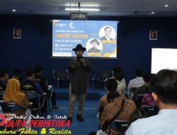 Youtuber Surabaya Bagikan Jurus Sukses dalam Workshop Content Creator di Stikosa AWS