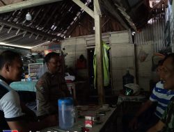Melalui Ngopi Bareng Bersama Warga, Bhabinkamtibmas Sampaikan Pesan Kamtibmas