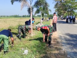Dukung Pencanangan BBGRM XXI, Babinsa Koramil Dander Bojonegoro Karya Bakti Bersama Masyarakat