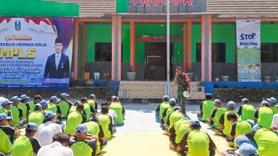 Dukung MPLS, Babinsa Kodim Bojonegoro Bentuk Karakter Pelajar Berprofil Pancasila