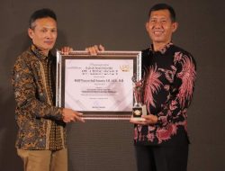 Kapolres Blora Terima Penghargaan Kategori Instansi yang Bersinergi Tingkat Daerah Paling Inspiratif Dari JP Radar Bojonegoro