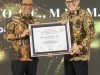 Dinobatkan Sebagai Pemimpin Inspiratif, Pj Bupati Bojonegoro Raih Penghargaan Radar Bojonegoro Award 2024