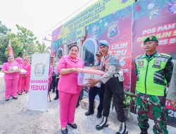 Bhayangkari Cabang Bojonegoro Berikan Dukungan Moril kepada Petugas Pengamanan Nataru 2024