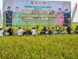 Danrem 082/CPYJ Panen Raya Padi bersama Kelompok Tani Mulyorejo Balen
