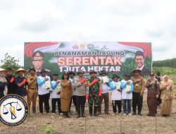 Penanaman Jagung Serentak 1 juta Hektar Melalui Zoom Meeting di Desa Clebung Bubulan