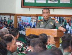 Dandim 0721/Blora Berikan Jam Komandan Kepada Prajurit dan PNS