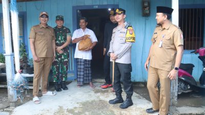 Banjir Rendam Ratusan Rumah di Baureno, Kapolres dan Forkopimda Bojonegoro Salurkan Bansos
