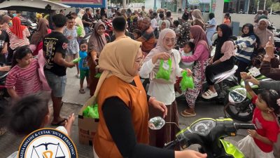 Jelang Akhir Ramadhan, Puskesmas Sugihwaras Bojonegoro Berbagi Takjil dan Buka Bersama