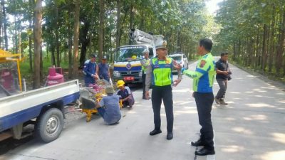 Pemasangan Pita Kejut di Blora: Upaya Cegah Kecelakaan dan Balap Liar