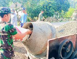 Bersama Warga Margoagung, TNI Koramil Sumberrejo Bojonegoro Cor Pondasi Musholla