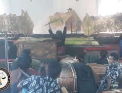 Penampilan Seni Wayang Kulit Dalam Sedekah Bumi, Gambarkan Potret Warga Desa Sumurboto Jepon
