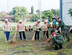 Dukung BBGRM, Jajaran Babinsa Kodim Bojonegoro Karya Bakti Bersama Masyarakat