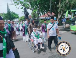 Kasatpol PP Bojonegoro Perintahkan Anggotanya Sukseskan Pemberangkatan Jama’ah Calon Haji Bojonegoro Tahun 2025
