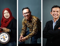 Tiga Orang Dosen Stikosa AWS Secara Bersamaan Peroleh Hibah Kemendikbudristek