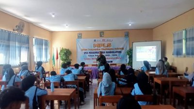 MPLS Siswa Baru, Babinsa Berikan Materi Wawasan Kebangsaan dan Latihan PBB di Sekolah