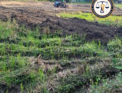 Guna Tingkatkan Produktivitas Pertanian, Lahan Milik Sebagian Warga Desa Tebon Dikeruk Untuk Pemerataan