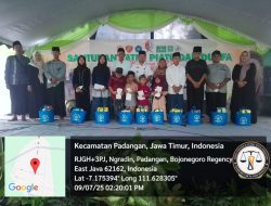 Pemdes Ngradin Bagikan Santunan Kepada Puluhan Anak Yatim dan Warga Dhuafa