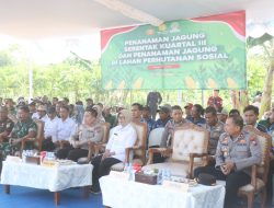 Dukung Kemandirian Pangan, Polres Bojonegoro Tanam Jagung di Lahan Perhutanan Sosial