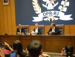 DPR RI Hentikan Sejumlah Fasilitas Anggota, Jawab Tuntutan Publik 17+8