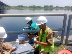 DLH Bojonegoro Periksa Kualitas Air Bengawan Solo di Lab Terakreditasi Surabaya