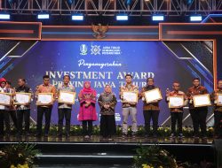 Bojonegoro Raih Prestasi di Ajang Investment Award 2025, Diberikan Langsung Oleh Gubernur Jatim