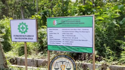 Proyek Rekonstruksi Jalan Kasiman–Sambeng Dikeluhkan Warga, Debu Tebal Resahkan Pengguna Jalan