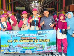 ISLAMIC TOUR TO JAKARTA BY PLANE 82 Siswa SD Plus Qurrota A’yun Ikuti Program Edukasi 3 Hari ke Ibu Kota