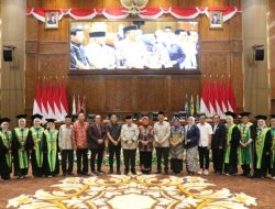 Wabup Bojonegoro Ajak Wisudawan Stikes Rajekwesi Siap Hadapi Peluang Masa Depan