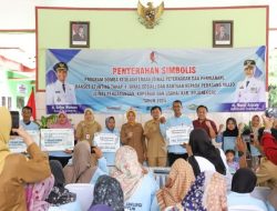 Dorong Ekonomi Kerakyatan, Pemkab Bojonegoro Serahkan Tiga Program Bantuan di Kapas