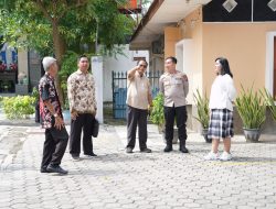 Kapolres Bojonegoro Tinjau Sejumlah Gereja, Pastikan Pengamanan Natal 2025