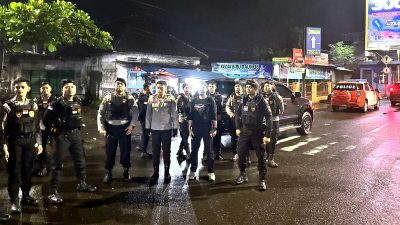 Pimpin Patroli Malam, Wakapolres Jember : Wujudkan Keamanan dan Kenyamanan Warga adalah Komitmen