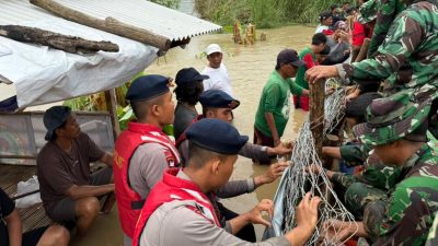 Brimob Polda Metro Jaya Gerak Cepat Perbaiki Tanggul Jebol Muara Gembong