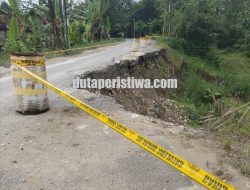 Longsor Jembatan Desa Sumber Kian Parah, Warga Khawatir Timbulkan Korban