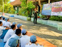 Bangkitkan Minat Pelajar Jadi Tentara, Babinsa Balen Bojonegoro Datangi Sekolah Sosialisasikan Rekrutmen TNI Angkatan Darat