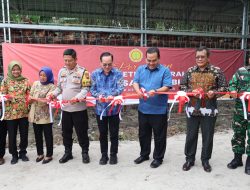 Perkuat Ketahanan Pangan, Bupati Arief Resmikan Kandang Petelur Merah Putih di Kebonrejo