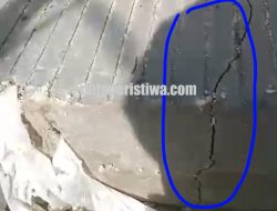 Baru Selesai Dikerjakan, Jalan Rigid Beton BKKD di Desa Ngaglik Sudah Retak di Sejumlah Titik