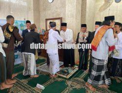 Bupati Bojonegoro dan Jajaran Forkopimda Sholat Idul Fitri di Masjid Baabus Shofa, Ajak Pererat Silaturahmi dan Tebar Kasih Sayang