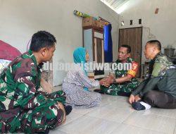 Babinsa Sukosewu Bojonegoro Bantu Lansia Korban Penipuan