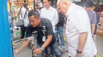 Kunjungi Kayutangan Heritage, La Nyalla Apresiasi Anjungan Air Siap Minum Tugu Tirta Kota Malang