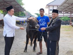 Polres Bojonegoro Salurkan 22 Sapi dan 40 Kambing Kurban pada Idul Adha 1447 H