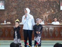Penuh Keceriaan, Ratusan Anak TK Ikuti Festival Hari Anak Nasional Ke-42 di Pendopo Malowopati Bojonegoro