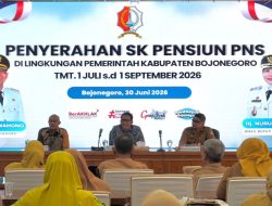 113 PNS Lingkup Pemkab Bojonegoro Terima SK Pensiun, Bupati Setyo Wahono Ucapkan Terimakasih