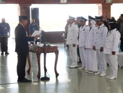 Bupati Bojonegoro Lantik 5 Kepala Desa PAW, Dorong Percepat Pembangunan Desa untuk Sejahterakan Masyarakat