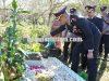 Kapolresta Malang Kota Pimpin Upacara Hari Bhayangkara ke-80, Lanjut Ziarah ke Makam Korban Tragedi Kanjuruhan